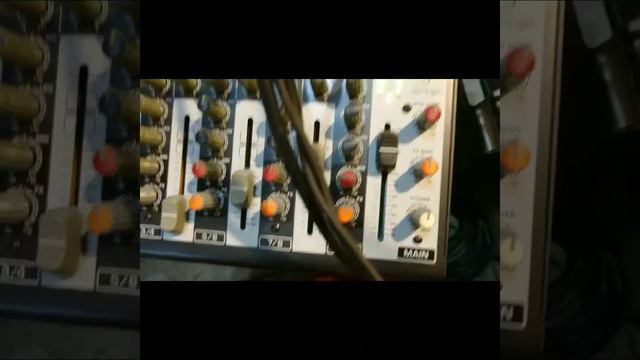 MIXER BEHRINGER смотреть онлайн