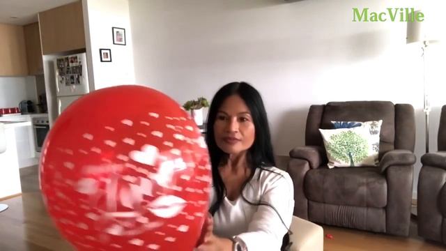 Red Love and Valentines Day Balloons ? Blowing and Popping Three Balloons ft. Heel Pop!! смотреть онлайн