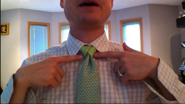 How to Tie an Atlantic Necktie Knot смотреть онлайн