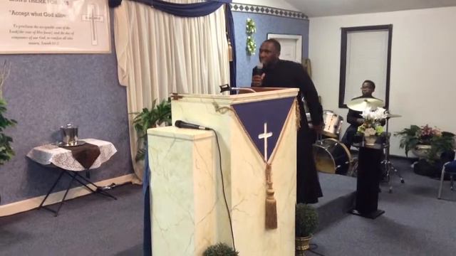 Overseer Richard Garvin at Holy Zion Pentecostal Church Spring Revival 2015 смотреть онлайн