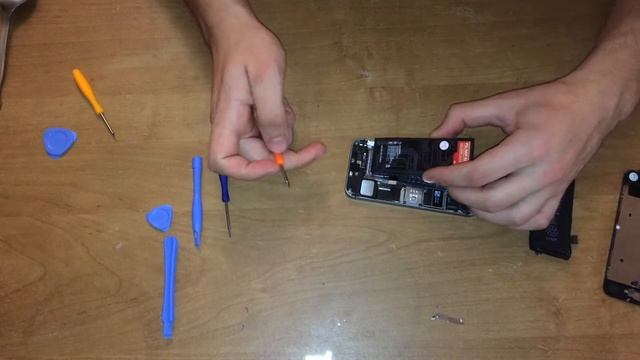 Замена аккумулятора на Iphone 5 s/замена батареи на айфон 5 s смотреть онлайн