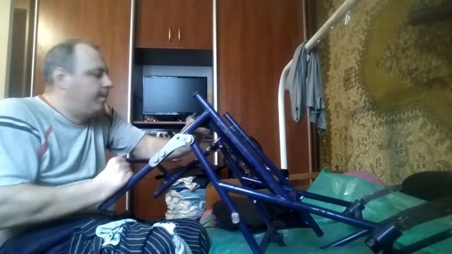 Шейник ремонтирует инвалидную коляску. Разбираю коляску ч 3. смотреть онлайн