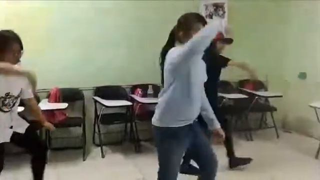 My crazy despacito dance смотреть онлайн