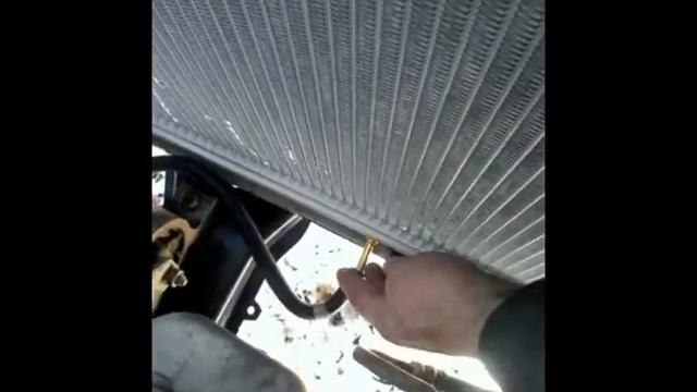 замена радиатора на NISSAN AD (пошагово) смотреть онлайн