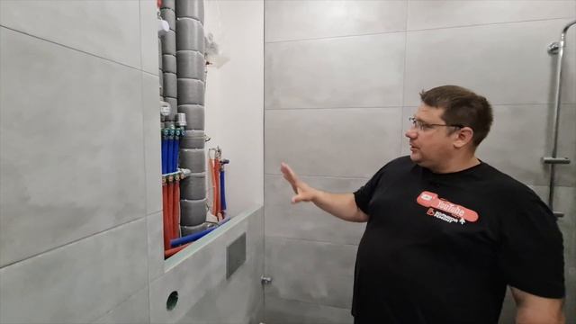 Совмещение керамогранита и кварц винила. Готовые санузлы. #ремонтквартиромск смотреть онлайн