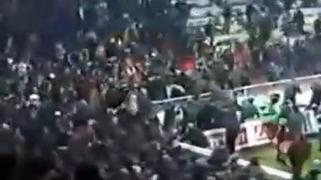 Football Hooligans Saturn Ramenskoe and CSKA Moscow in 2002 смотреть онлайн