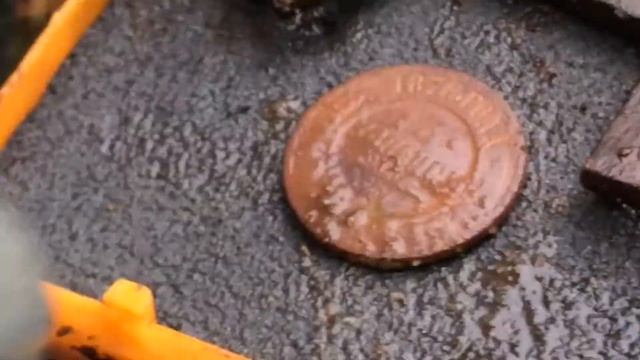 КОП ПОД ЛИВНЕМ смотреть онлайн