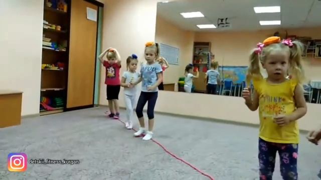 Детский фитнес 4.6-6 лет, Развитие равновесия и правильной осанки смотреть онлайн