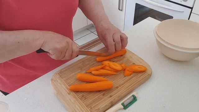 Фрикадельки с рисом и овощами смотреть онлайн