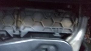 Шкода Октавия А7!!! Замена салонного фильтра!!!!