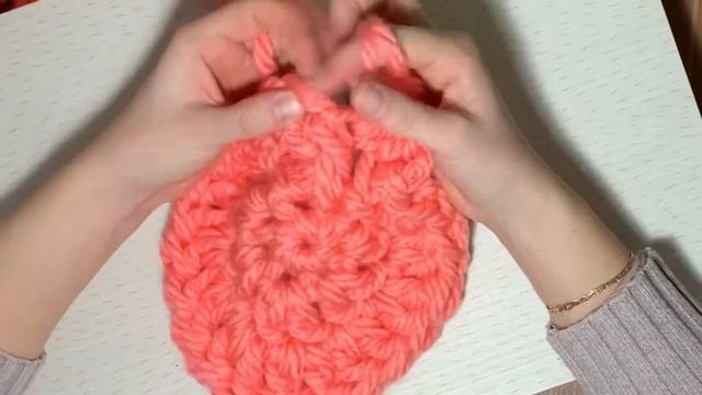 КРАСИВЫЙ ВЯЗАНЫЙ КОВРИК СВОИМИ РУКАМИ/ВЯЗАНИЕ НА ПАЛЬЦАХ/Finger Knitting смотреть онлайн