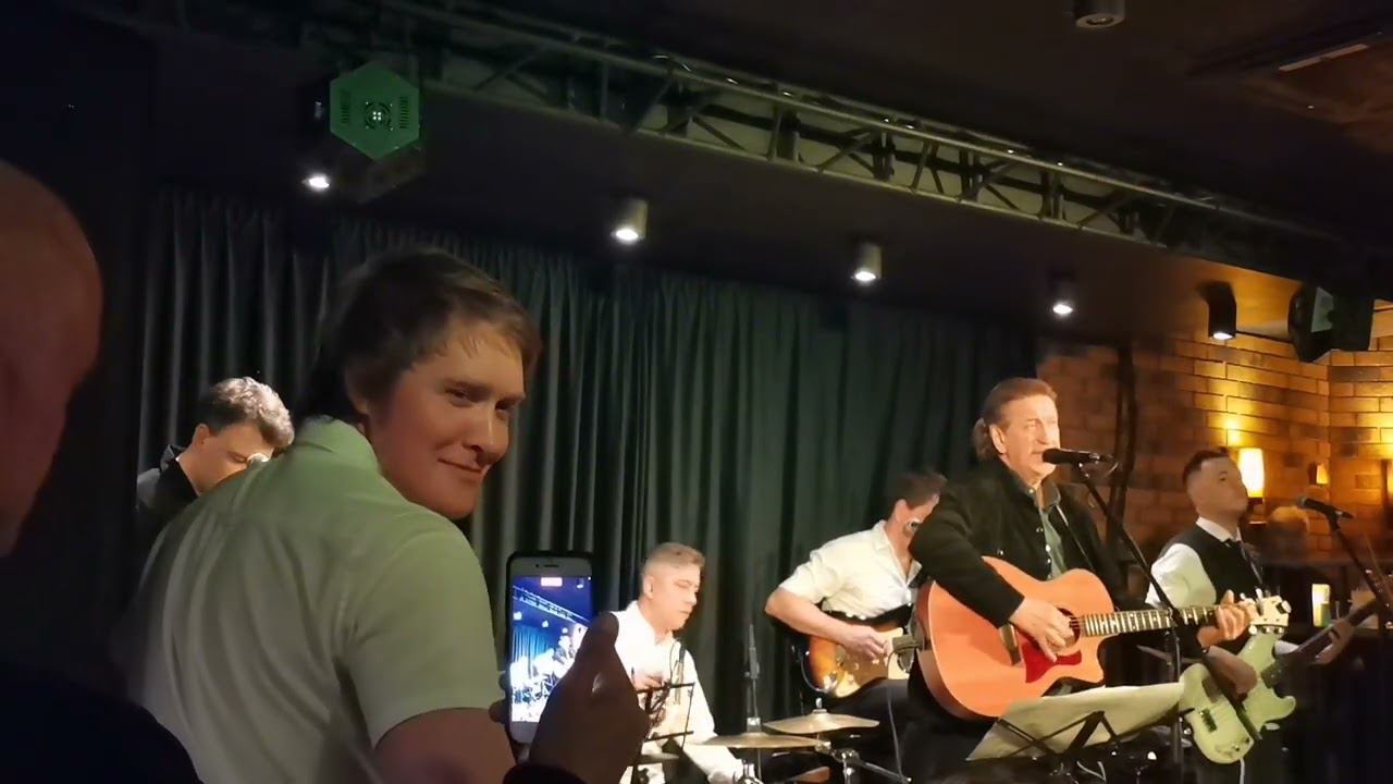 Олег Митяев на сольном концерте группы Ирония судьбы 31.03.2023 смотреть онлайн