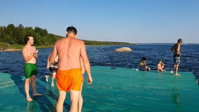 Боровое, озеро Щучье. Прыжки в воду)) смотреть онлайн