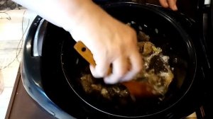 Жульен из строчков и сморчков в мультиварке. Не затейливо, но очень вкусно.