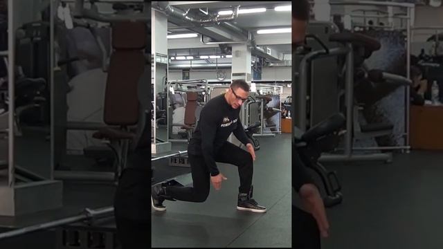 Выпады-техника выполнения