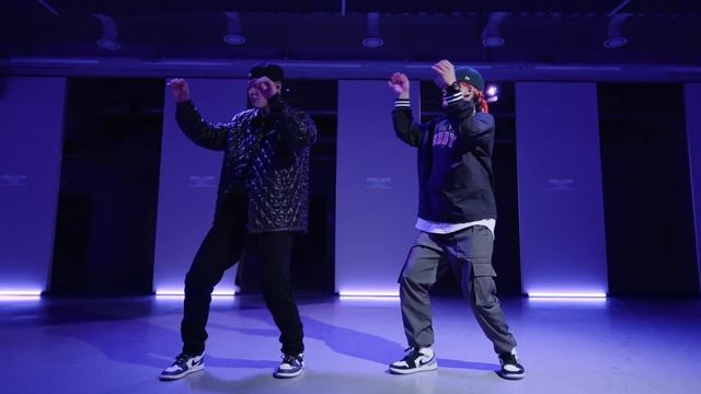 DOKTEUK CREW 'Whoopty' смотреть онлайн