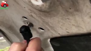 Установка упоров / амортизаторов капота на Toyota Camry 50  / Тойота Камри 50 (www.upora.net)