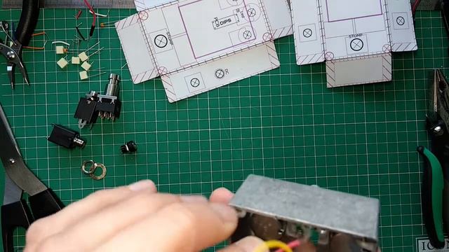 Design Our Own Super Tube Screamer Like Pedal - Assembly Diary смотреть онлайн