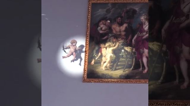 Аэропорт Брюсселя - интереснейший анимационный проект :) так должно быть везде, где есть искусство! смотреть онлайн