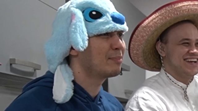 DĚLÁME BURGER JEDNOU RUKOU! BYLA TO KATASTROFA!!!/w@marwex99, @Mode100 a Faster смотреть онлайн