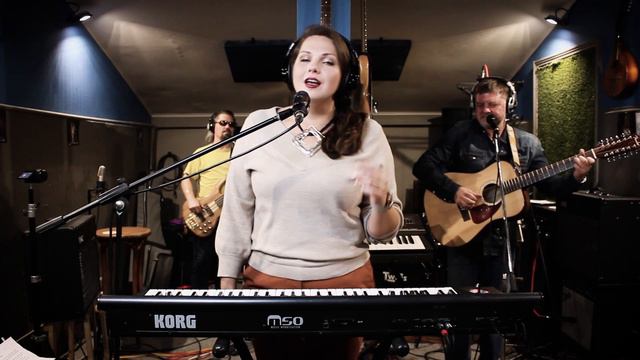 The Twins Peek - Сядь в любой поезд ( кавер песни Марыли Родович) [Live] смотреть онлайн