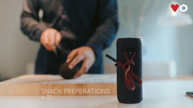 Volareo - The Portable Smart Speaker that plays video and uses blockchain смотреть онлайн