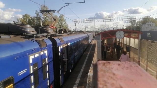 Электропоезд ЭП2Д-0087 (РЭКС), отъезжает от станции: Малоярославец. смотреть онлайн