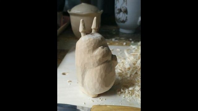 Резьба по дереву. Процесс работы над фигуркой Тоторо.