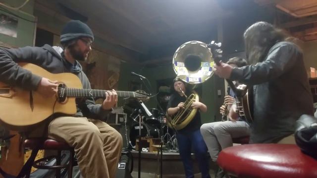 "Everybody Loves My Baby" - Banjo Juice Jazz Band смотреть онлайн
