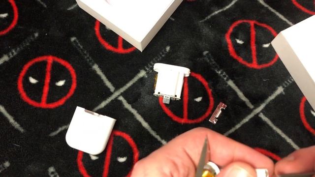 i12 TWS Earbuds TEARDOWN To See Why They Stopped Working смотреть онлайн