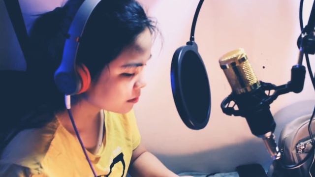 Material girl Madonna (cover by kristel) смотреть онлайн