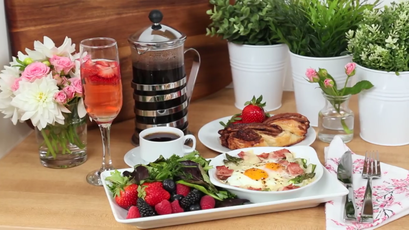 3 простых, но впечатляющих рецепта завтрака на 8 марта смотреть онлайн