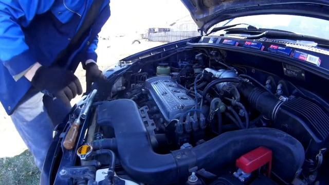 Меняю свечи зажигания Toyota RAUM , свечи DENSO #ru_kompass #toyota #механик