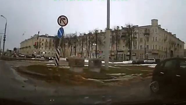 Идиот на ситроене в минске.wmv смотреть онлайн