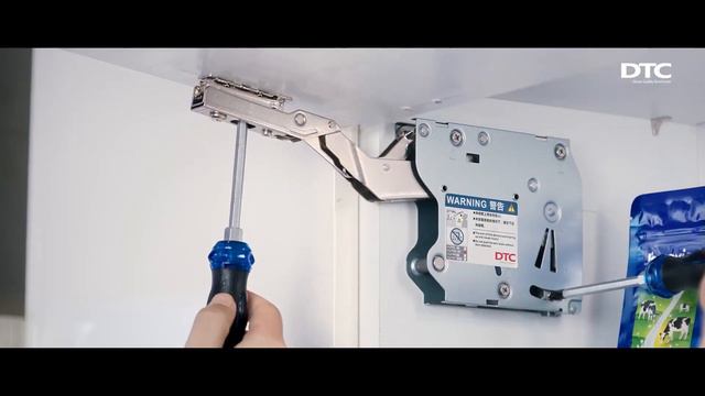 Варианты использования подъемника DTC TOP STAYS SQ на кухне смотреть онлайн