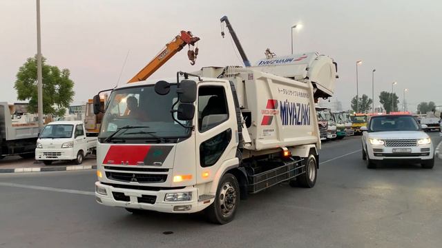 Mitsubishi Fuso Fighter Truck with Garbage Machine , Naz International Motors. смотреть онлайн