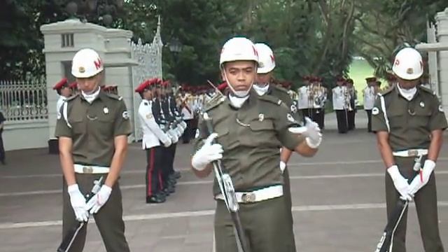Change of Guards @Istana Singapore 13 Sep 2009 4/5 смотреть онлайн