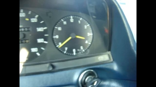 El Tanque Mercedes W123 смотреть онлайн