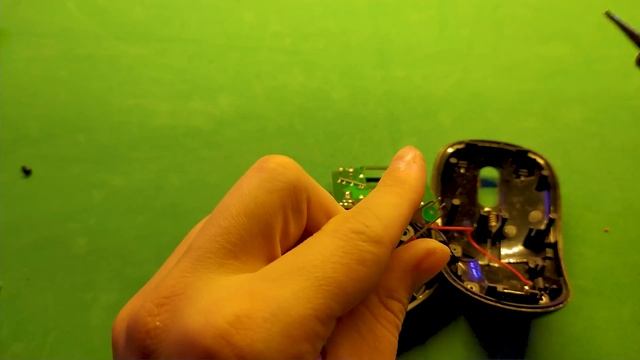 ✅Замена красного светодиода в оптической мышке на светодиоды других цветов. Тест работоспособности. смотреть онлайн