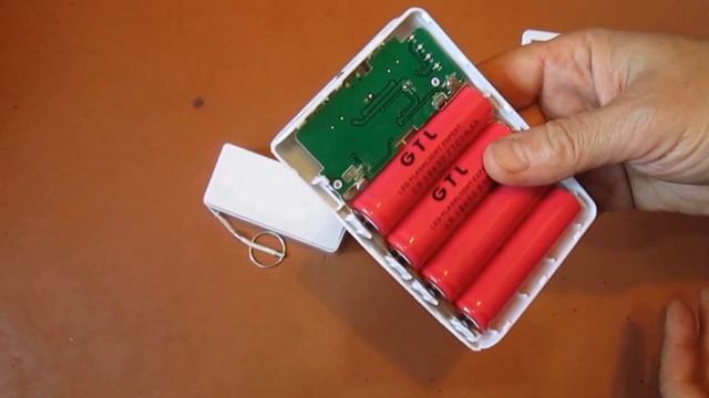 Зарядные устройства Powerbank на аккумуляторах 18650 посылка из интернет магазина смотреть онлайн