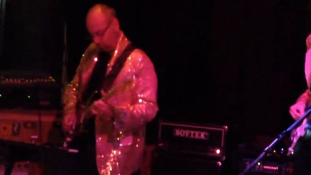 Tsunami Of Sound performs a cover of The Fathoms "Groovy Boots" 11/7/2014 смотреть онлайн