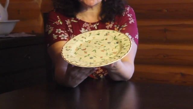 Как накрыть обеденный стол. Часть 4.  Как сочетать тарелки и салфетки между собой.