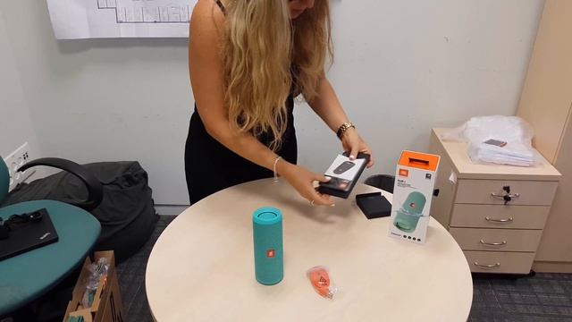 jbl flip 4 UNBOXED! (4K) смотреть онлайн