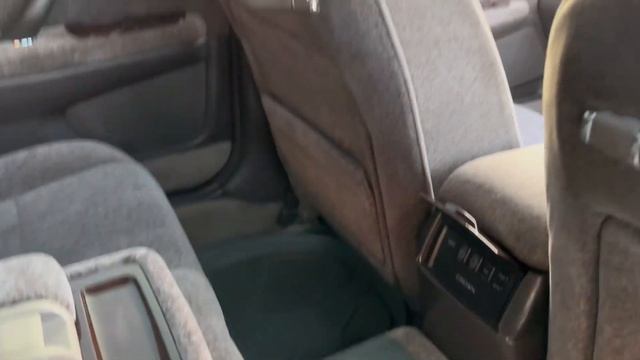 Toyota Crown S150 Royal Saloon 2.5 200лс. смотреть онлайн