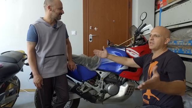 Honda Africa Twin750 2002 με 0!! km by livanas motorsports смотреть онлайн