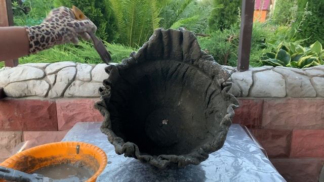 ИЗ ПОЛОВОЙ ТРЯПКИ И ЦЕМЕНТА ДЕЛАЕМ ПОДВЕСНОЙ ВАЗОН - DIY смотреть онлайн