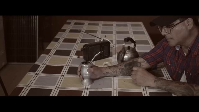 Sergio Torres - El Tiempo Que Perdí (Video Oficial) смотреть онлайн