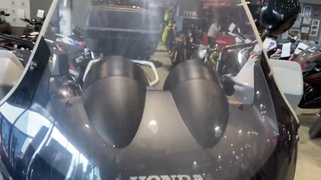 Honda XL1000V Varadero смотреть онлайн