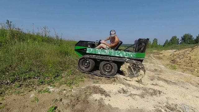 Замер максимальной скорости Застрял в опилках самодельный гусеничный вездеход Леший смотреть онлайн
