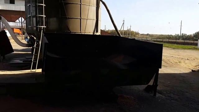 Мобильная зерносушилка AGRIMEC AS 2700 Белгород хорошо видна работа предварительной очистки смотреть онлайн